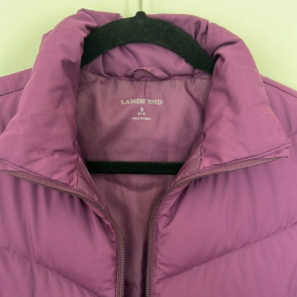 Lands End Women’s Puffer Vest - Picture 2 of 3
